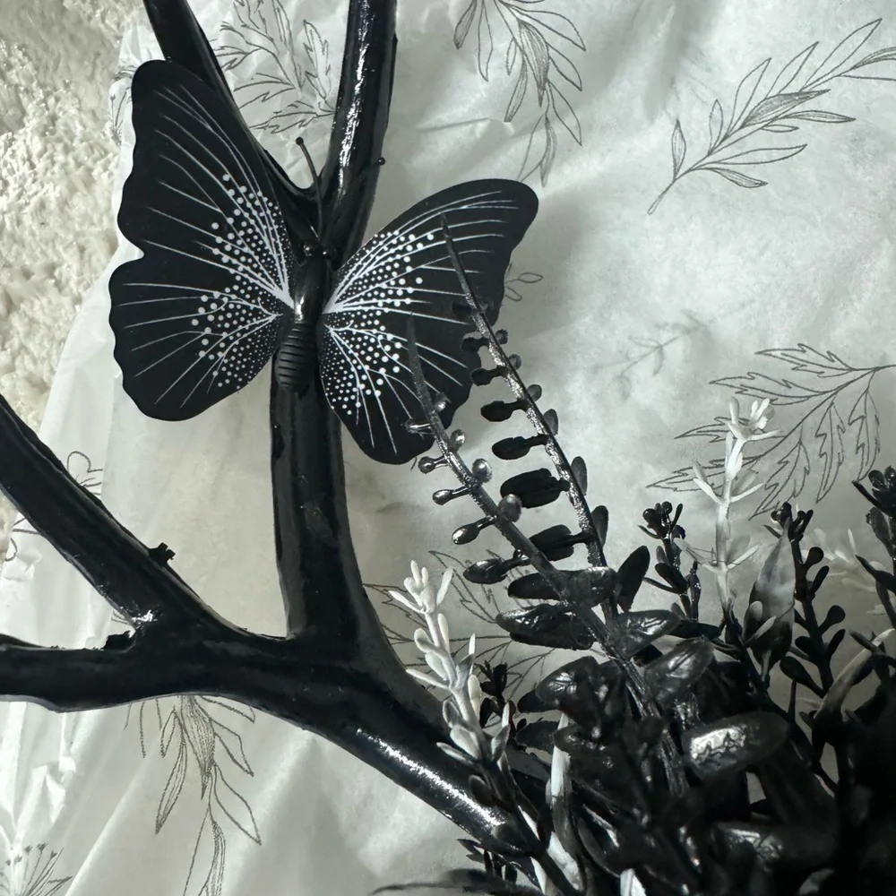 Chic Black Butterfly and Floral Headband - Picture 3 of 6
